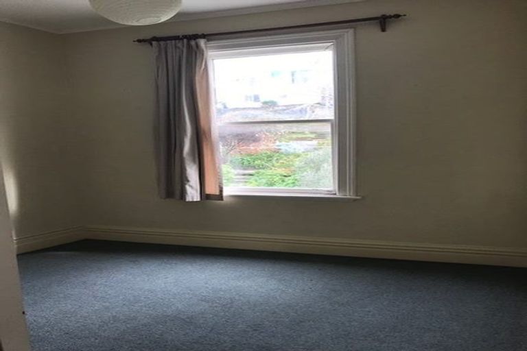 Photo of property in 100 Wallace Street, Mount Cook, Wellington, 6021