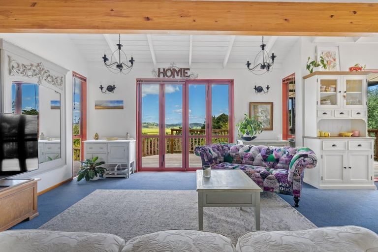 Photo of property in 332 Crane Road, Kauri, Kamo, 0185