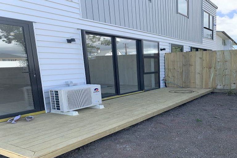 Photo of property in 69b Astley Avenue, New Lynn, Auckland, 0600