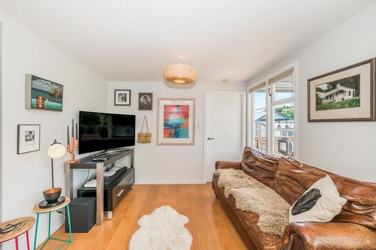 Photo of property in 56 Hinemoa Street, Paraparaumu, 5032