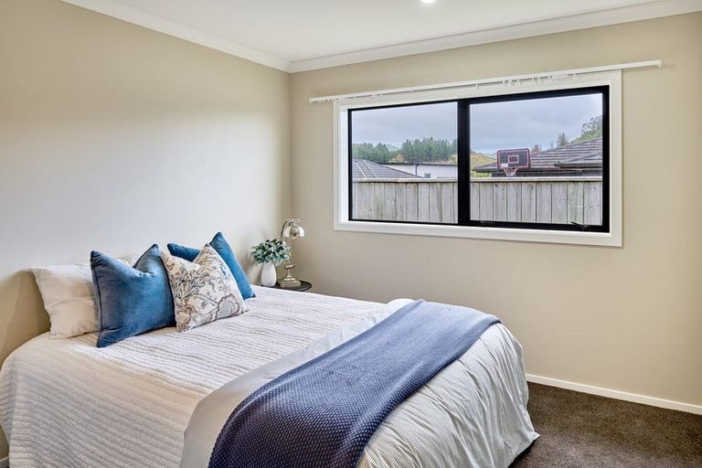 Photo of property in 96 Endeavour Drive, Whitby, Porirua, 5024