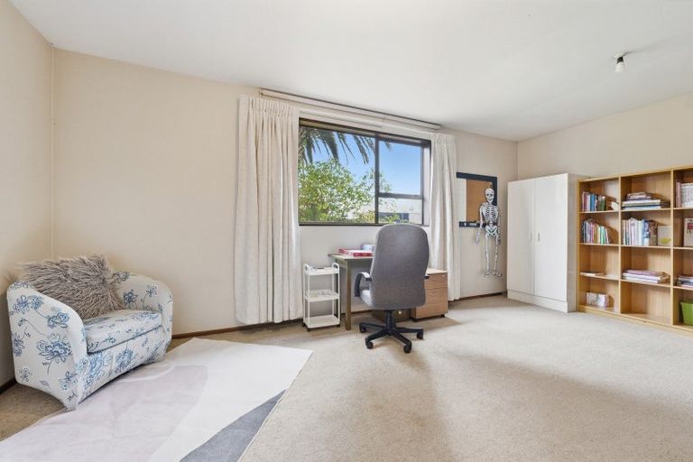 Photo of property in 35 Newnham Street, Rangiora, 7400