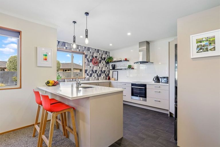 Photo of property in 6 Saint Keverne Close, Burwood, Christchurch, 8083