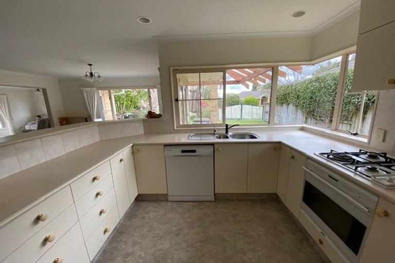 Photo of property in 4 Knightsbridge Place, Bethlehem, Tauranga, 3110