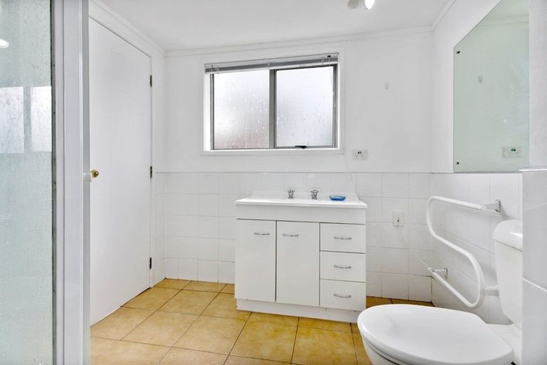 Photo of property in 11a Rapallo Place, Farm Cove, Auckland, 2012