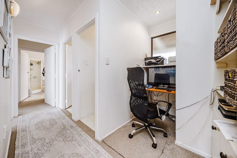 Photo of property in 11a Kerswill Place, Pakuranga, Auckland, 2010