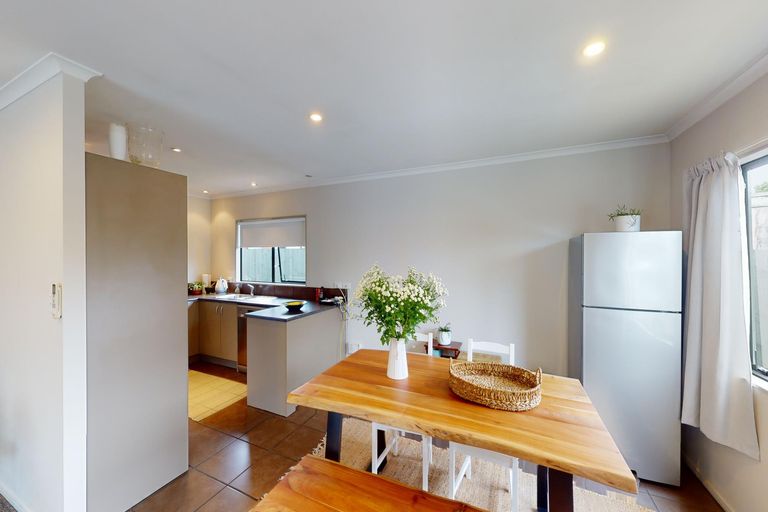 Photo of property in 19c Railway Street West, Papakura, 2110