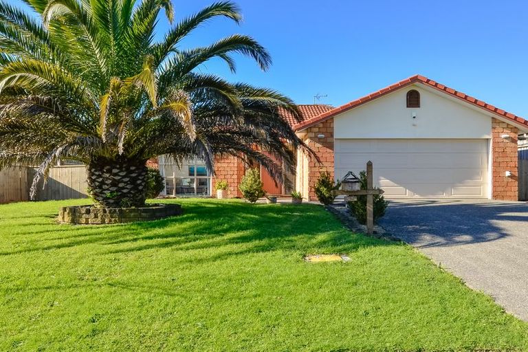 Photo of property in 34 Jadewynn Drive, Massey, Auckland, 0614