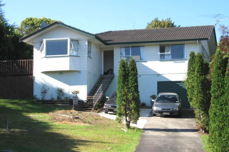 Photo of property in 9 Cottam Grove, Northcross, Auckland, 0632