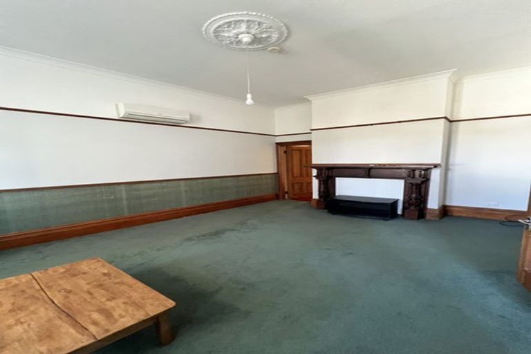 Photo of property in 105 Tasman Street, Mount Cook, Wellington, 6021