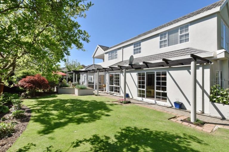 Photo of property in 28 Witbrock Crescent, Burnside, Christchurch, 8053