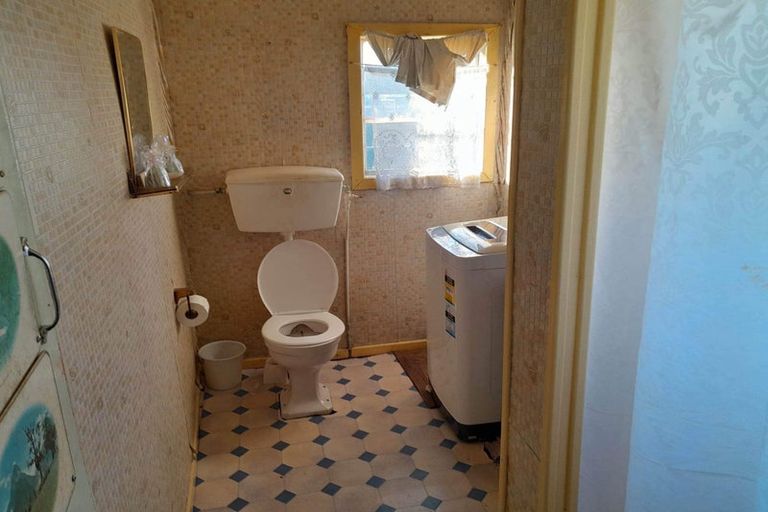 Photo of property in 7 Prendergast Street, South Dunedin, Dunedin, 9012