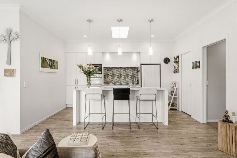 Photo of property in 37 Excelsa Place, Papamoa Beach, Papamoa, 3118