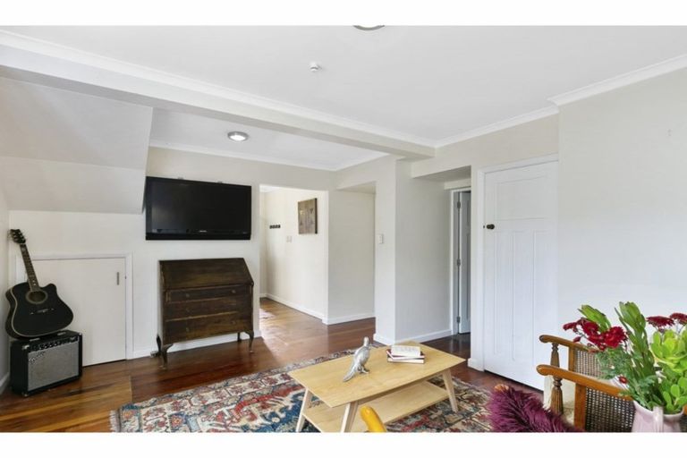 Photo of property in 14 Blakey Avenue, Karori, Wellington, 6012