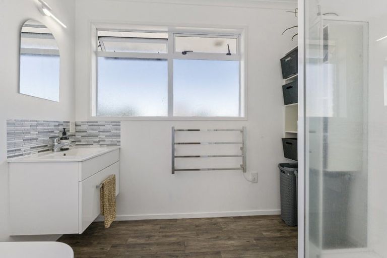 Photo of property in 1 Highfield Crescent, Brookfield, Tauranga, 3110