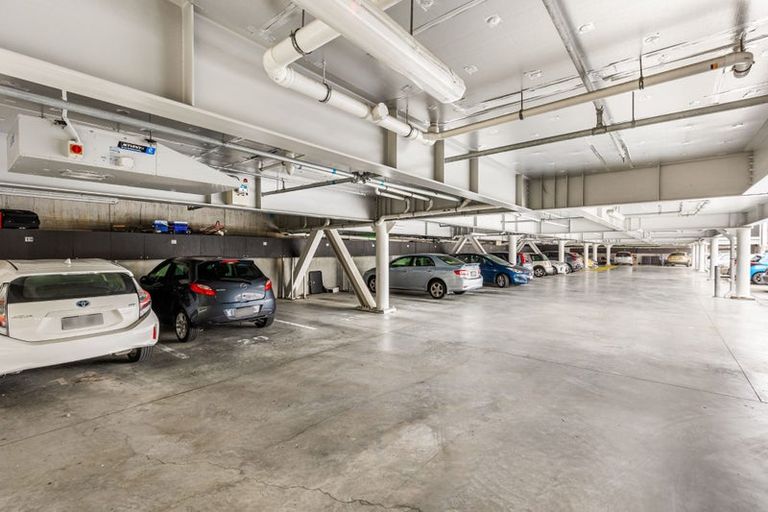 Photo of property in 104/25 Bute Road, Browns Bay, Auckland, 0630