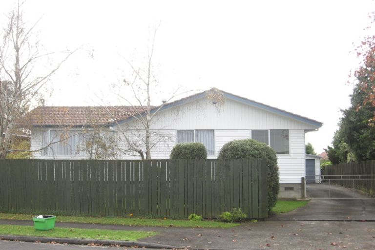 Photo of property in 10 Mandarin Place, Half Moon Bay, Auckland, 2012