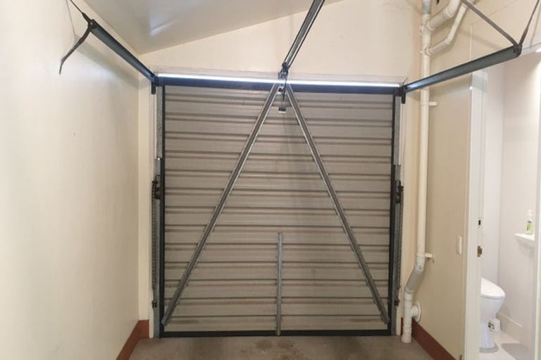 Photo of property in 4a Thurlestone Place, Burnside, Christchurch, 8053