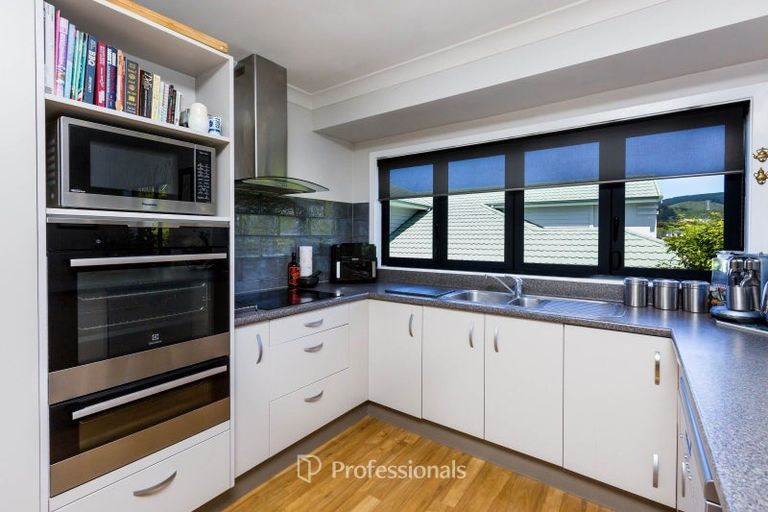 Photo of property in 53 Riverstone Drive, Riverstone Terraces, Upper Hutt, 5018