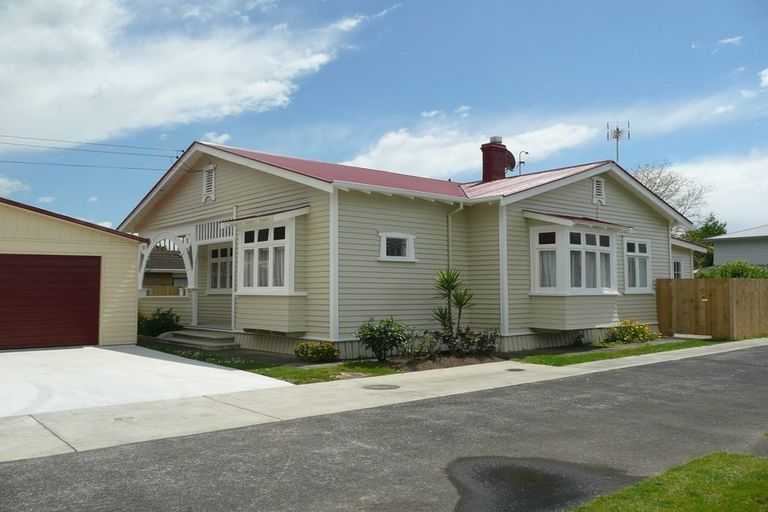Photo of property in 122 Clevedon Road, Papakura, 2110