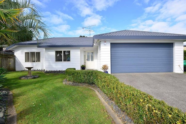 Photo of property in 9 Jelas Road, Red Beach, 0932