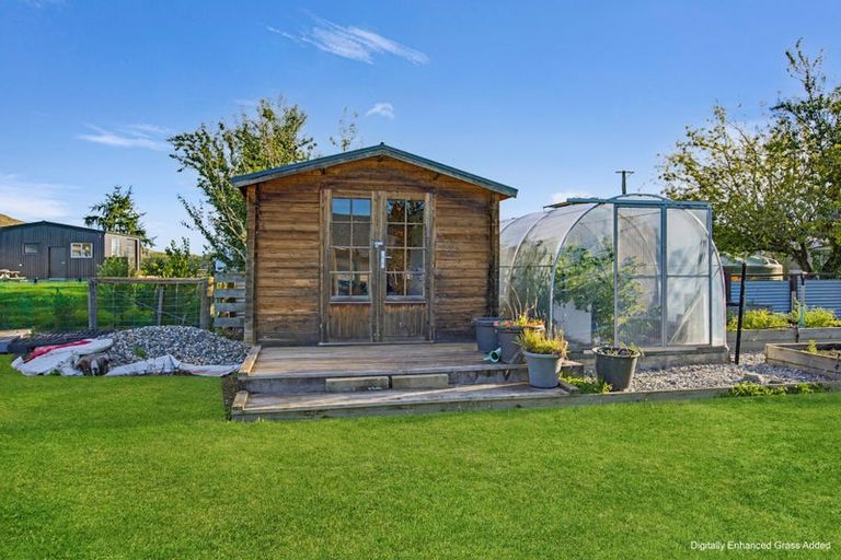 Photo of property in 8 Westoe Street, Waikaia, 9778