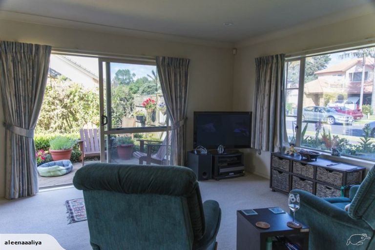 Photo of property in 11 Blackwood Drive, Wattle Downs, Auckland, 2103