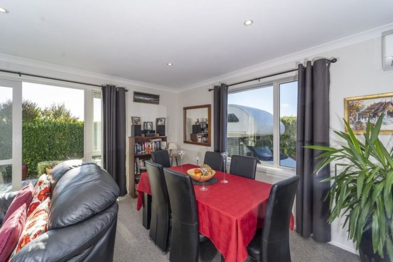 Photo of property in 25 Tuscan Lane, Martinborough, 5711