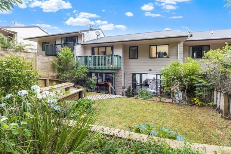 Photo of property in 6/86 Kauri Road, Birkenhead, Auckland, 0626