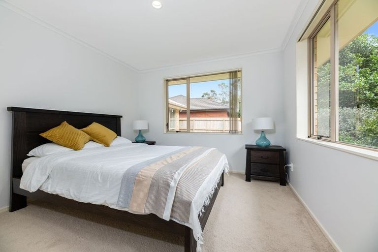 Photo of property in 32 Lomas Way, Albany, Auckland, 0632