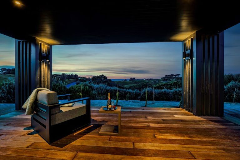 Photo of property in 29 Washer Road, Omata, New Plymouth, 4374