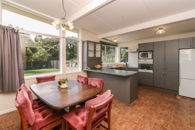 Photo of property in 46 Tarata Road, Inglewood, 4387