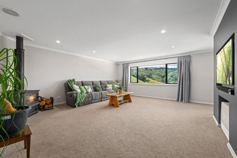 Photo of property in 6 West Terrace, Picton, 7220