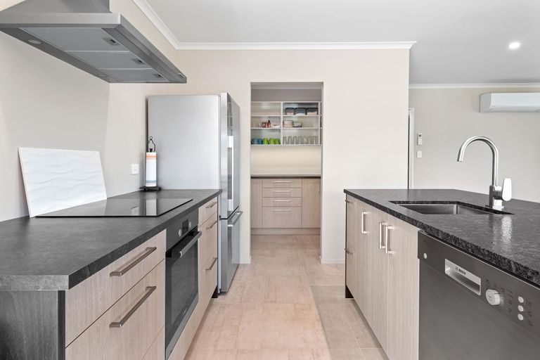 Photo of property in 7 Seafoam Place, Waihi Beach, 3611