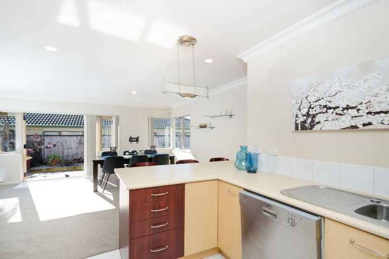 Photo of property in 34 Jadewynn Drive, Massey, Auckland, 0614