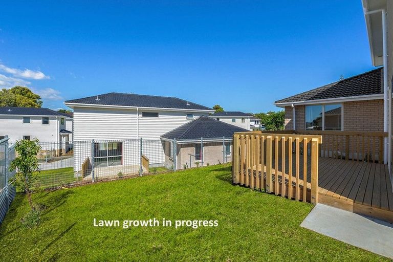 Photo of property in 45 Kelman Road, Kelston, Auckland, 0602