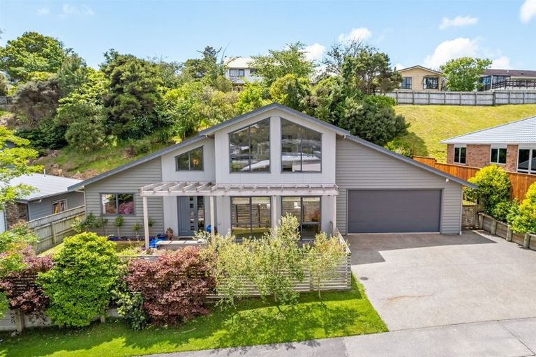 Photo of property in 8 Flotilla Place, Whitby, Porirua, 5024