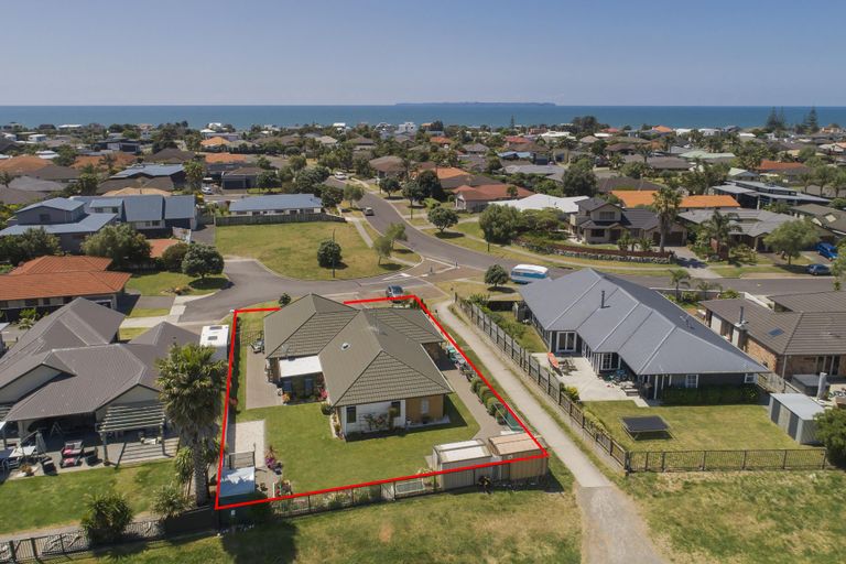 Photo of property in 1 Bree Court, Papamoa Beach, Papamoa, 3118