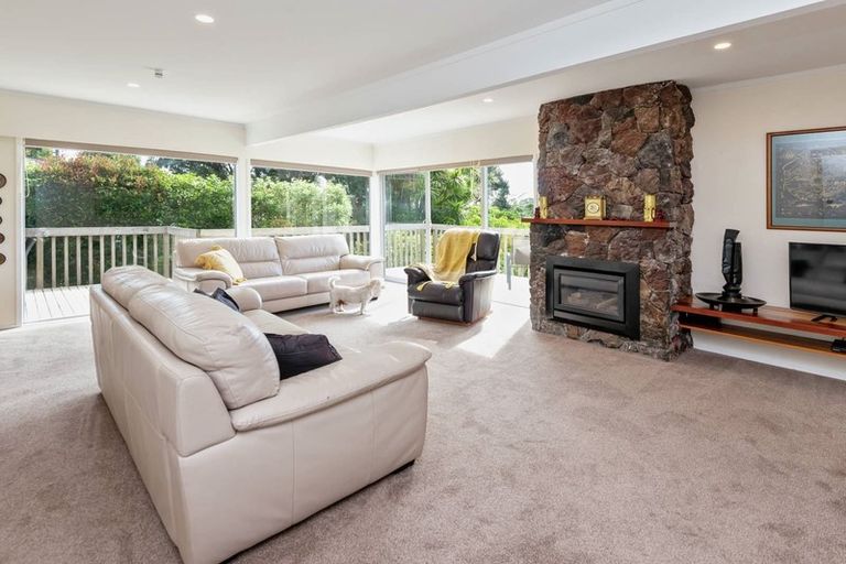 Photo of property in 44 Colmar Road, Mellons Bay, Auckland, 2014