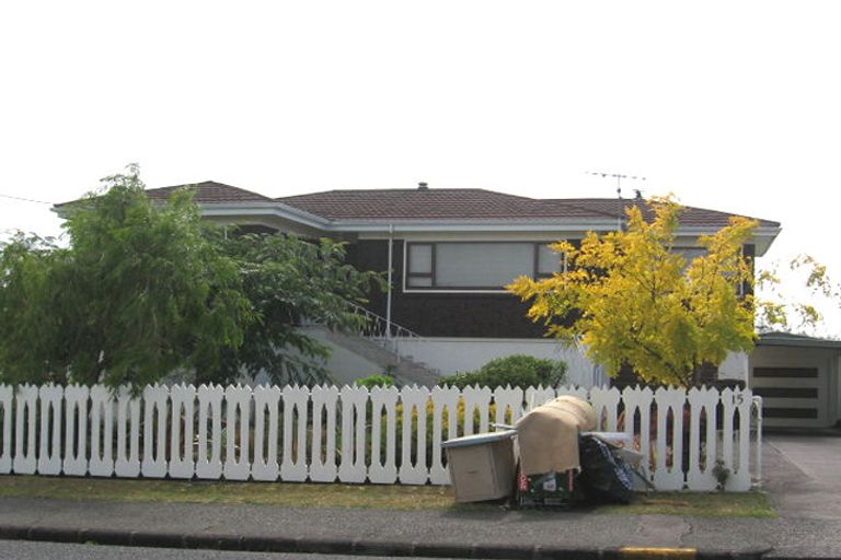 Photo of property in 15 Nile Road, Kelston, Auckland, 0602