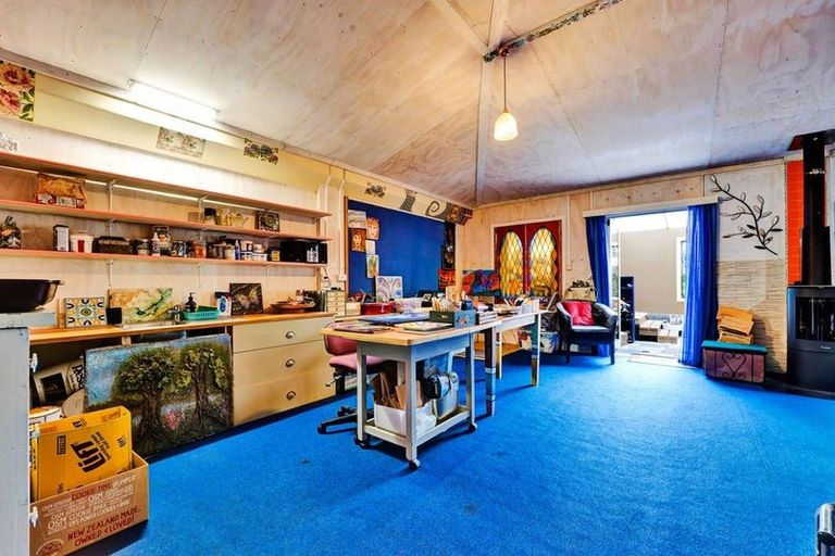 Photo of property in 20 Domett Street, Waitara, 4320