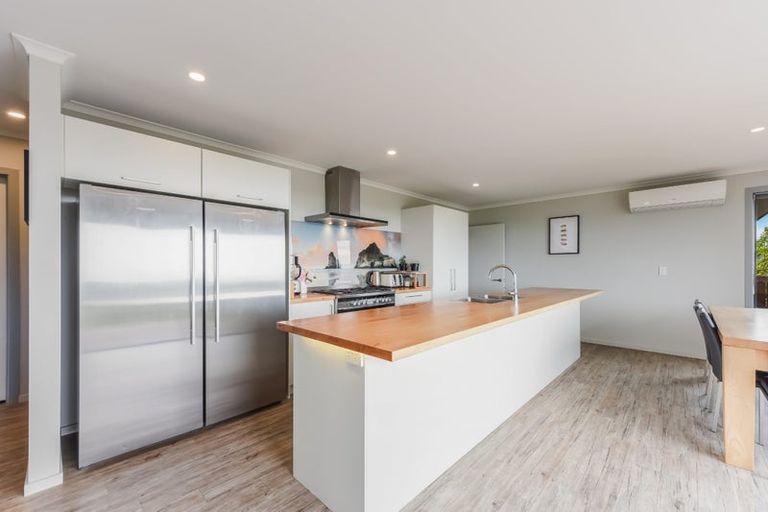 Photo of property in 20 Katania Heights, Brightwater, 7022