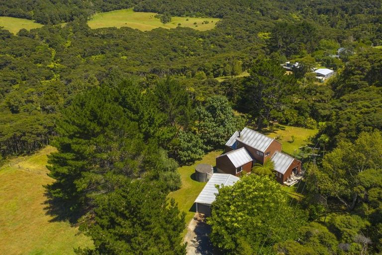 Photo of property in 1347 Old North Road, Helensville, 0875
