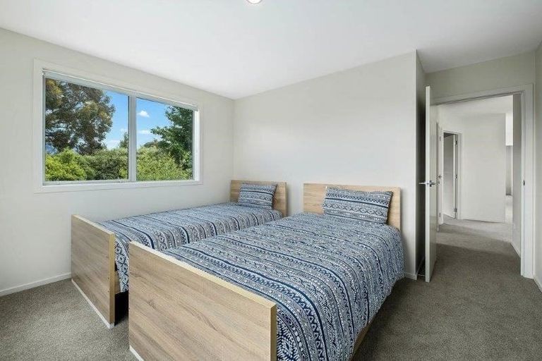 Photo of property in 17 Moraine Place, Lake Hawea, Wanaka, 9382