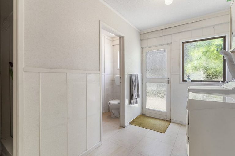 Photo of property in 16 Clipper Place, Shelly Park, Auckland, 2014