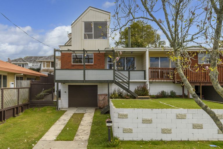 Photo of property in 22 Churchill Road, Judea, Tauranga, 3110