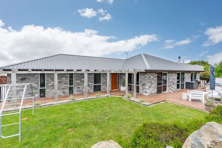 Photo of property in 18 Lancaster Lane, Waldronville, Dunedin, 9018