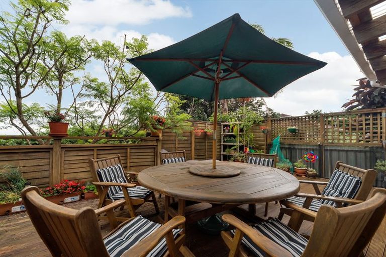 Photo of property in 4b Aramoana Avenue, Devonport, Auckland, 0624