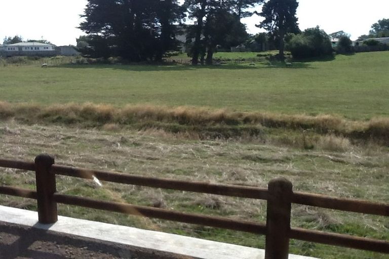 Photo of property in 10 Hanalin Drive, Marton, 4710