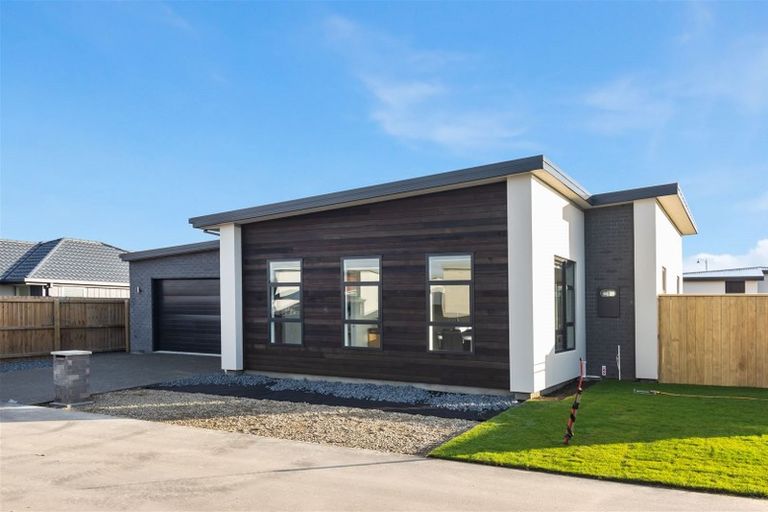 Photo of property in 5 Glen Rosa Lane, Broomfield, Christchurch, 8042